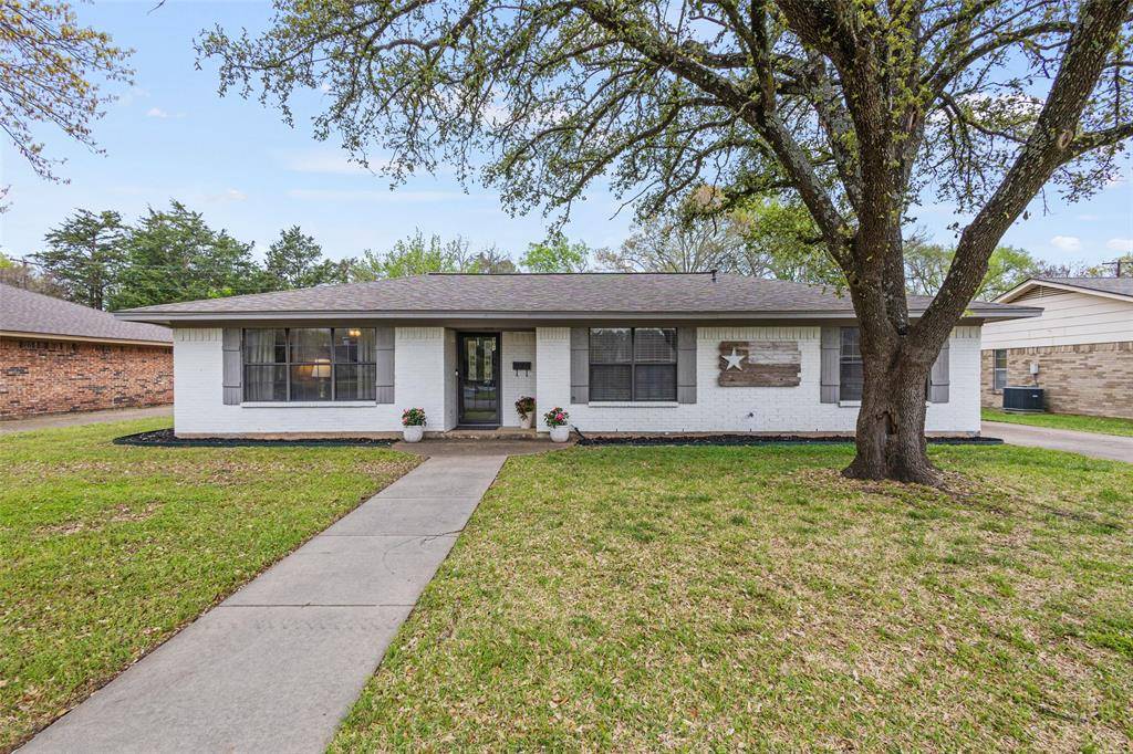 801 Wes Michael Road, Bonham, TX 75418