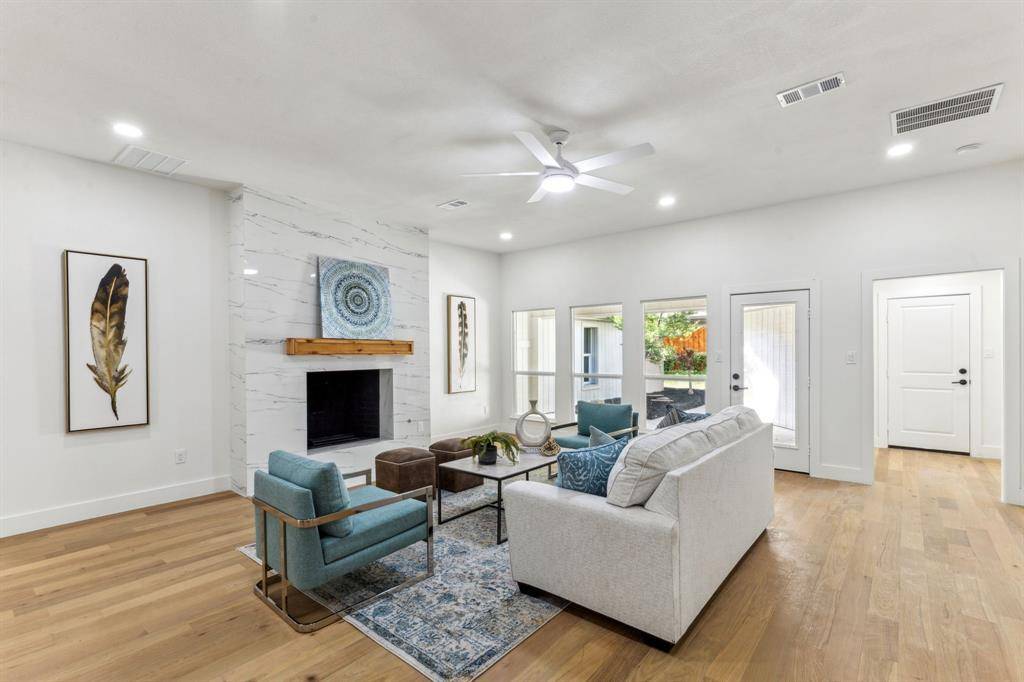 Dallas, TX 75243,9219 Windy Crest Drive