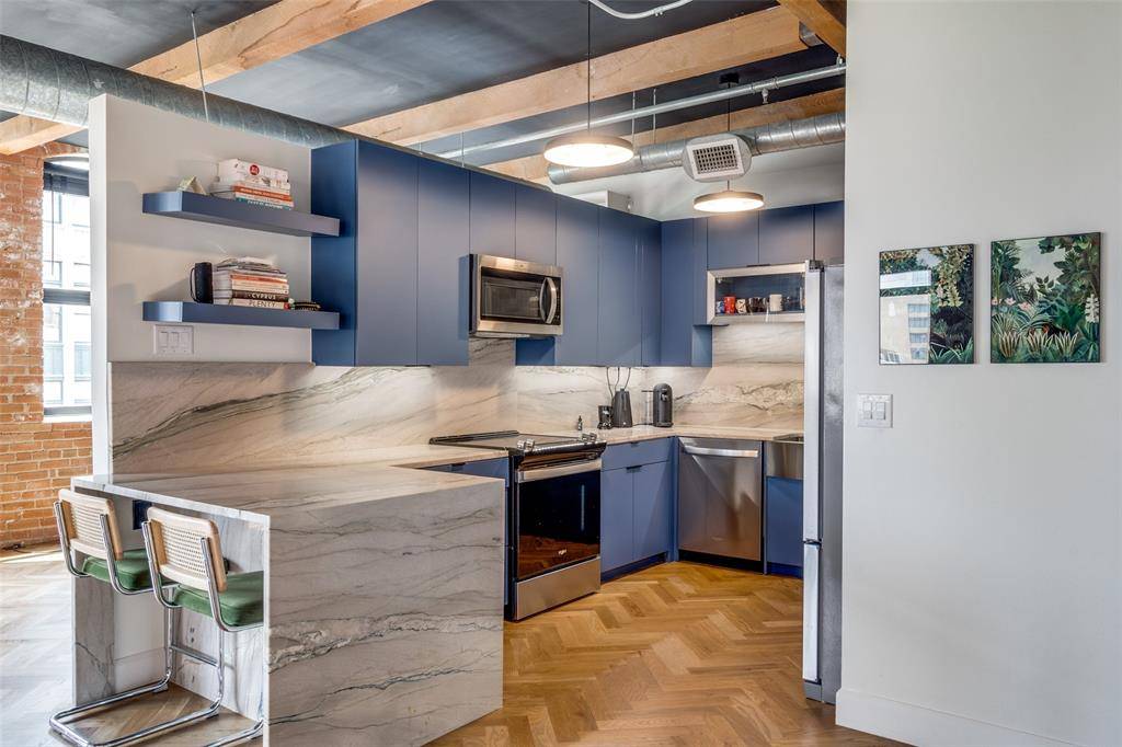 Dallas, TX 75202,509 Elm Street #504