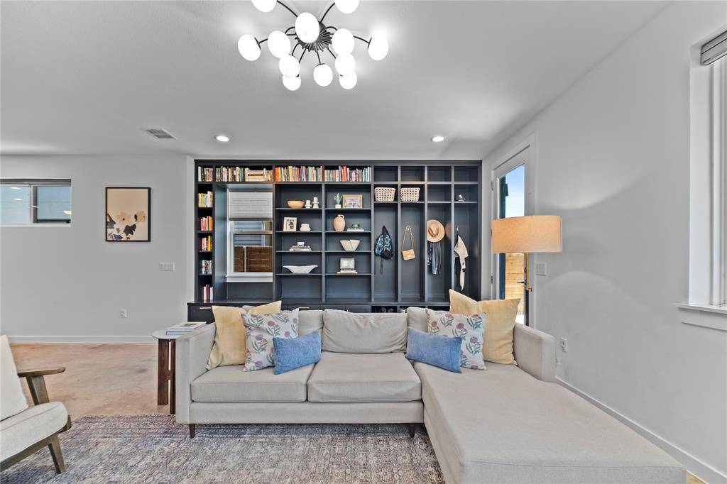 Dallas, TX 75206,5343 Ellsworth Avenue