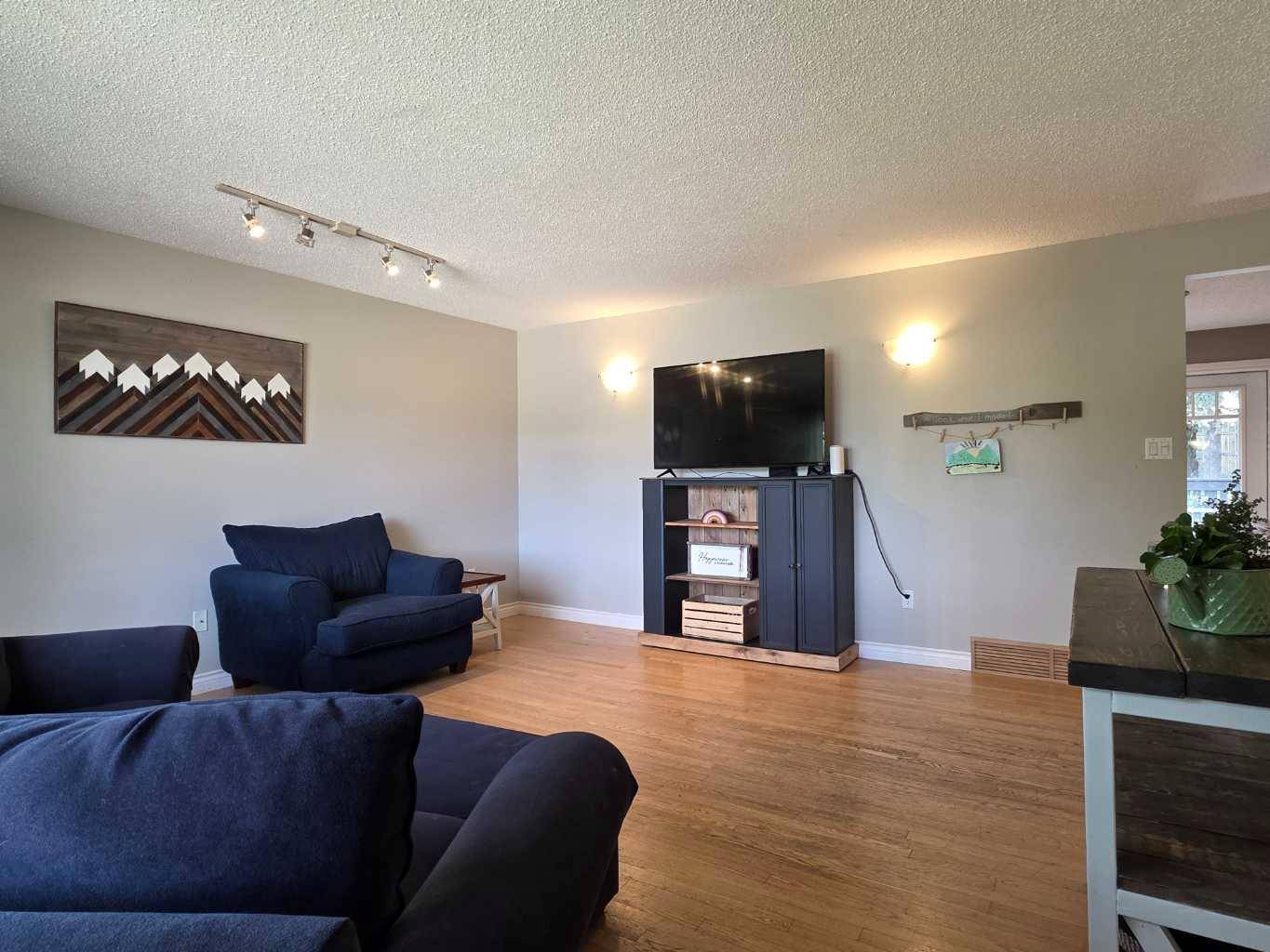 Grande Cache, AB T0E0Y0,10629 104 AVE