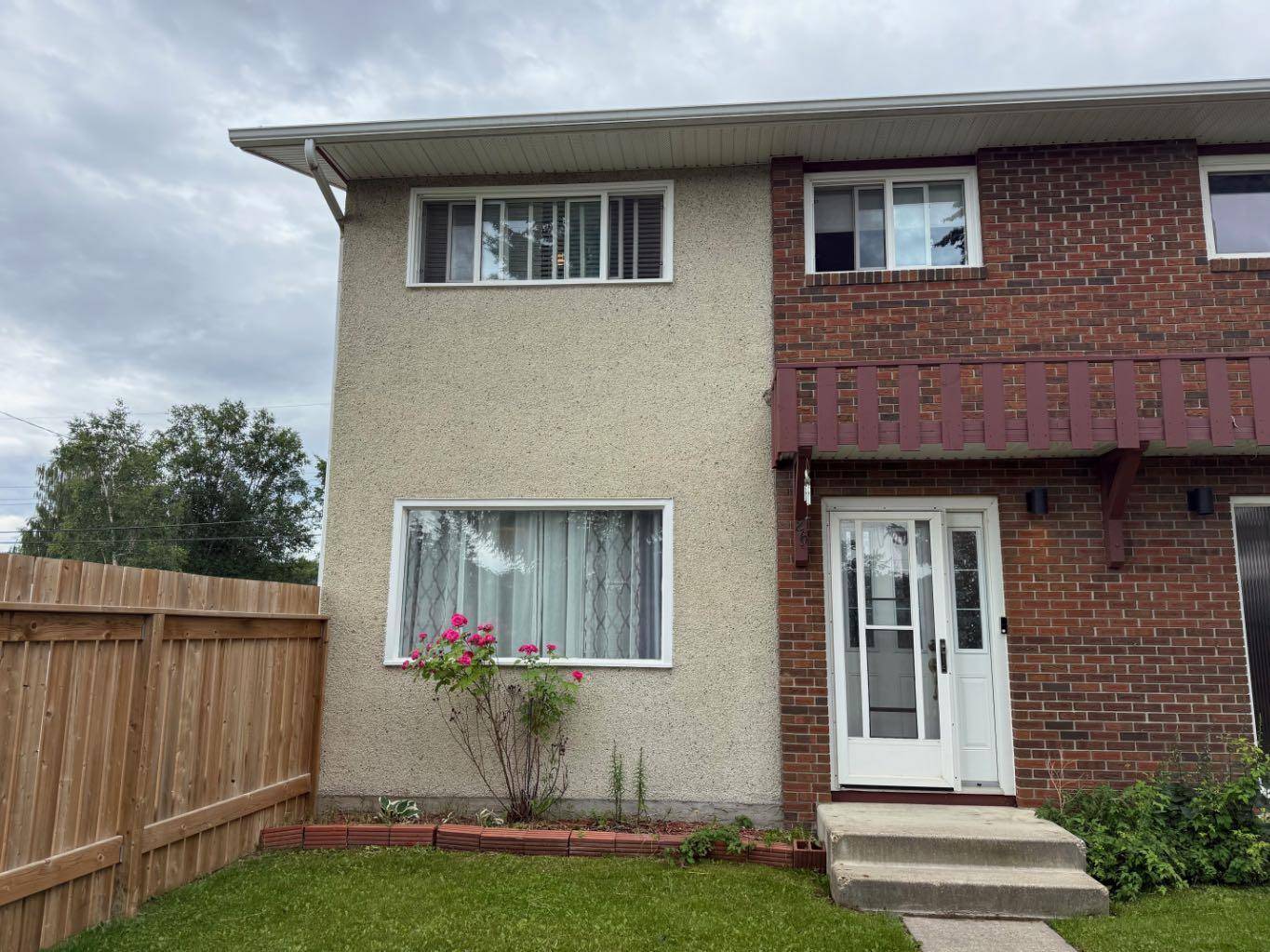 441 Switzer DR #26, Hinton, AB T7V 1Z7