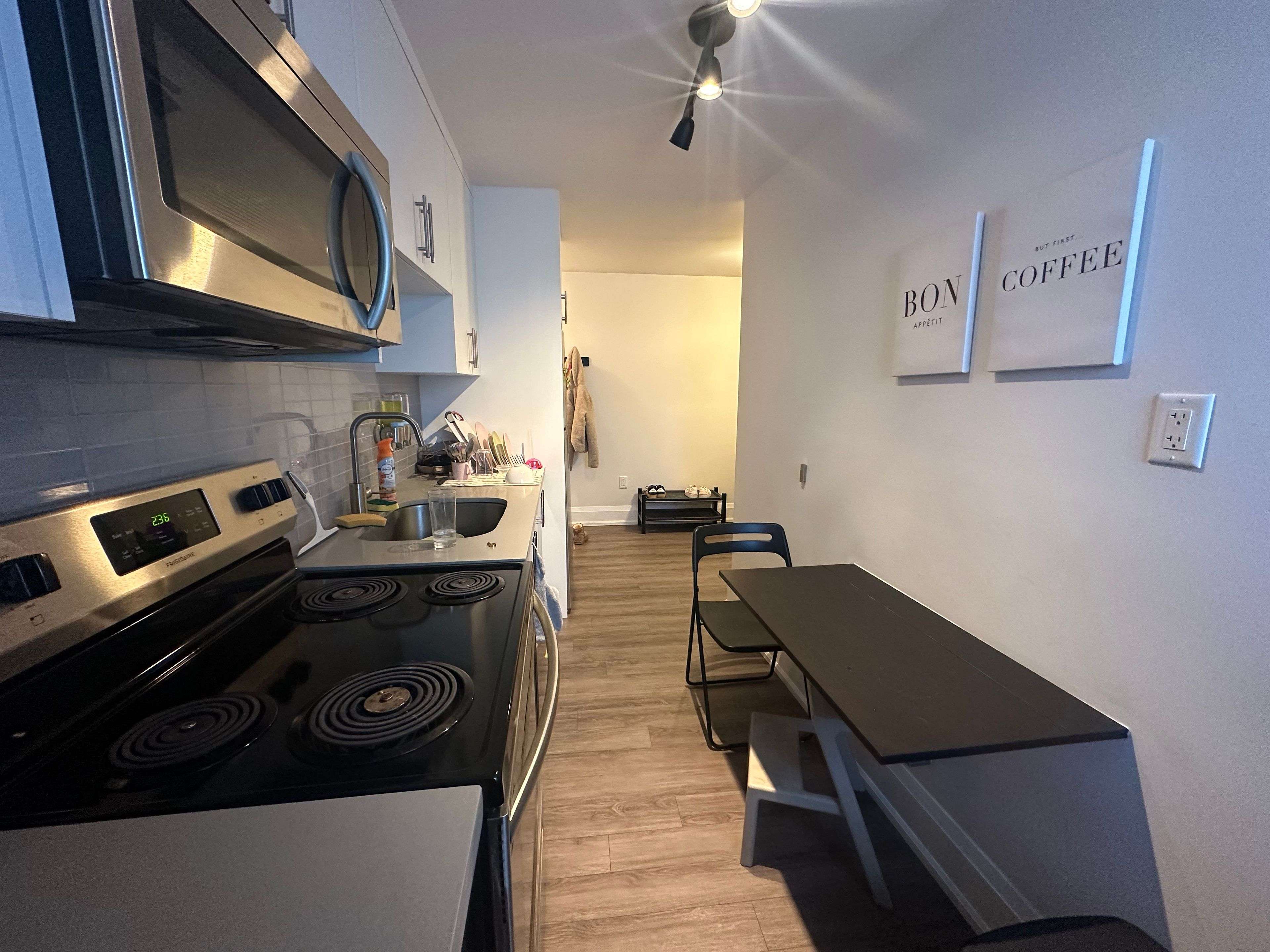 Toronto C02, ON M6C 1A3,595 St Clair AVE W #1