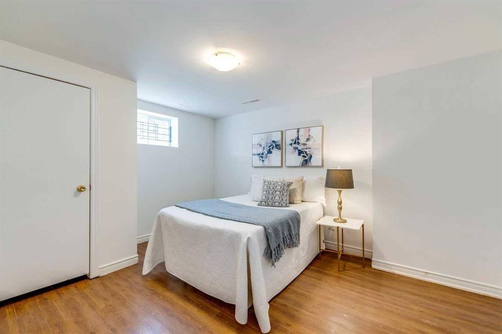 Richmond Hill, ON L4C 2V9,516 Lynett CRES #Basement