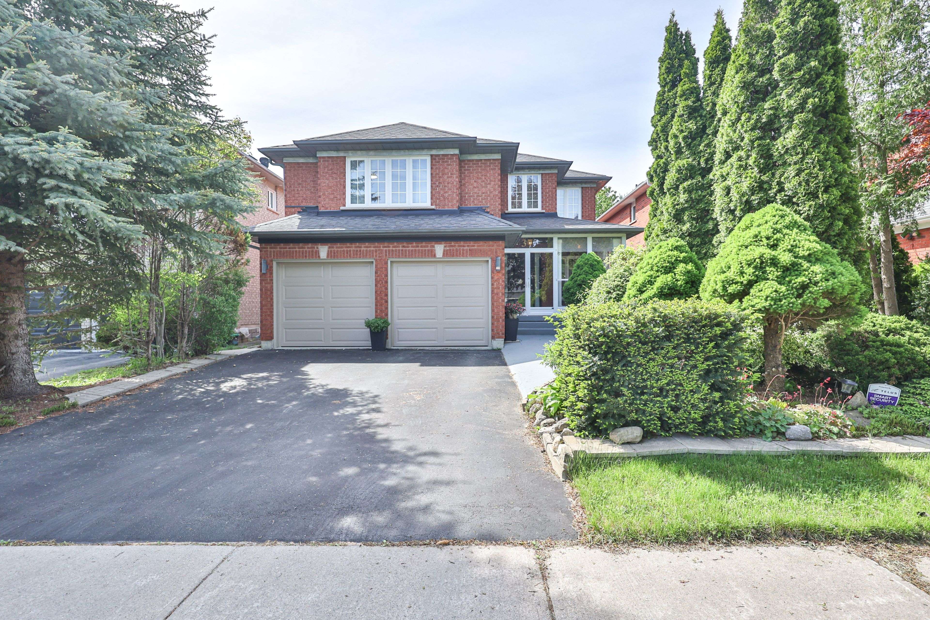 37 Bluebell DR, Markham, ON L3S 3P8