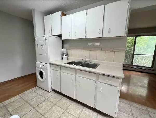 Calgary, AB T2X1A3,4328 4 ST Northwest #201