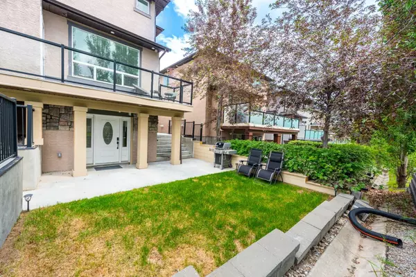 Calgary, AB T3H 0L6,35 Aspen Stone WAY Southwest