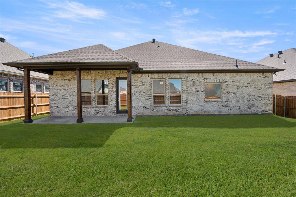 Waxahachie, TX 75167,413 Daybreak Drive