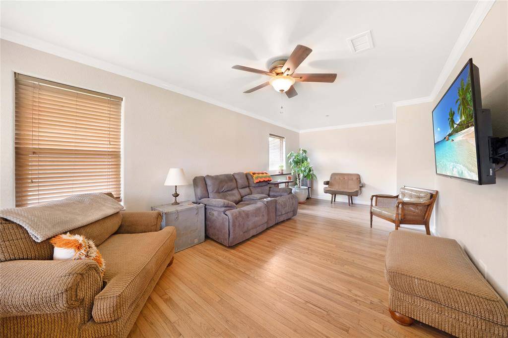 Dallas, TX 75238,10204 Mccree Road