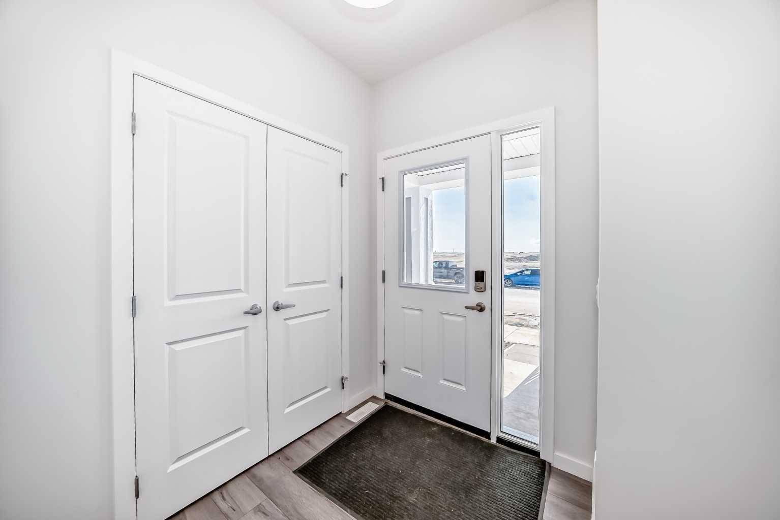 Calgary, AB T3P 2E1,611 Lucas BLVD Northwest