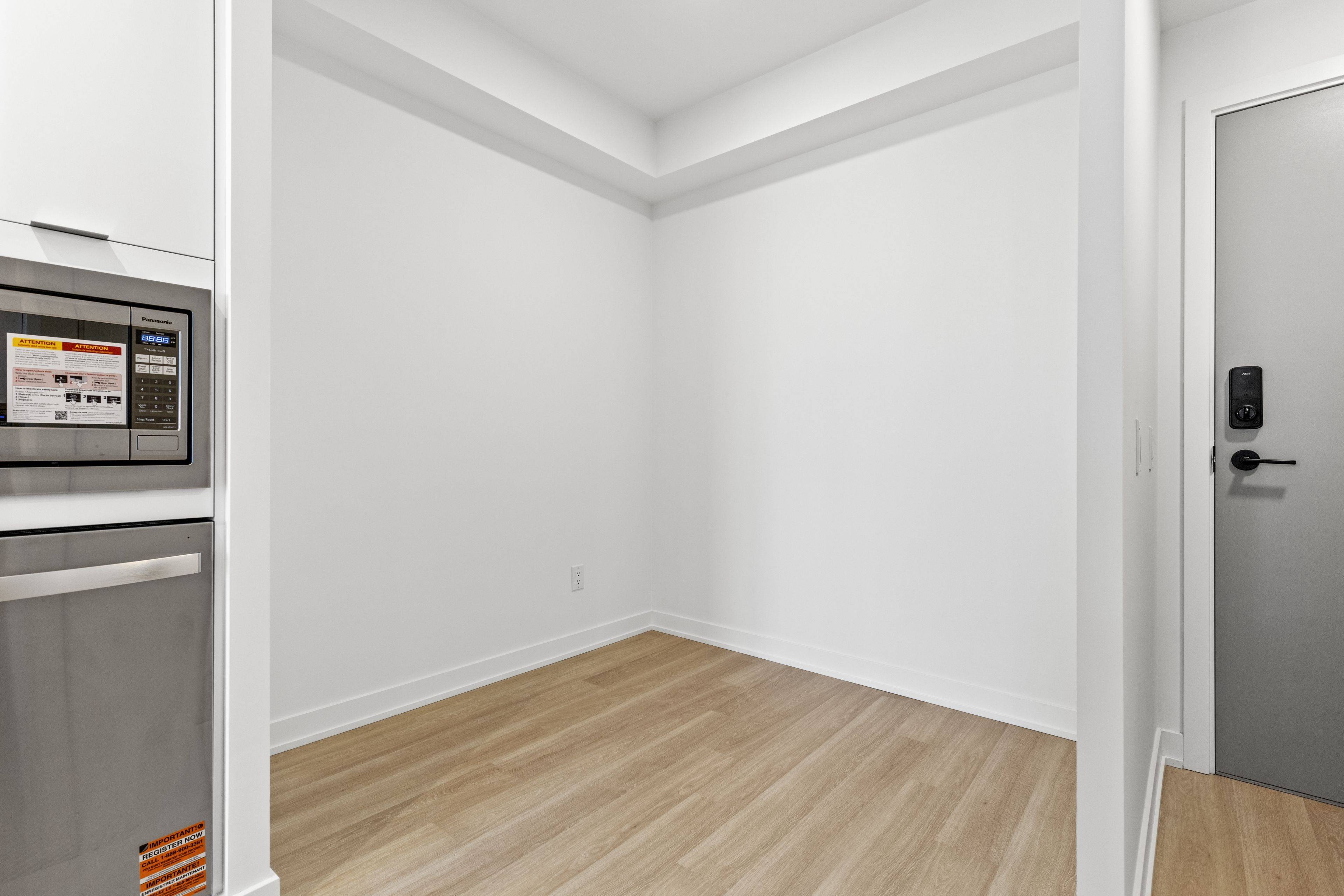 Mississauga, ON L4Z 3X7,5105 Hurontario ST #803