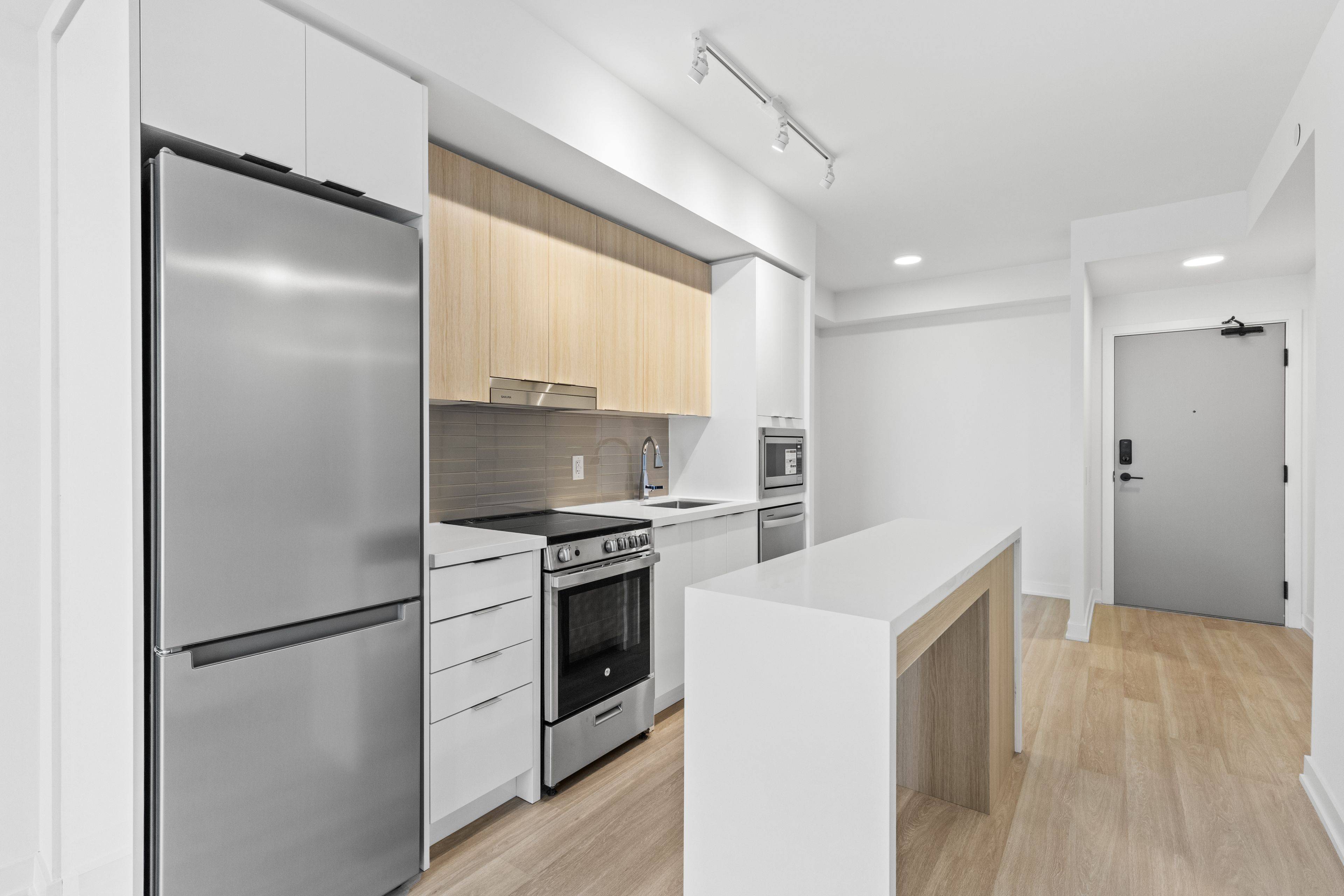 5105 Hurontario ST #803, Mississauga, ON L4Z 3X7