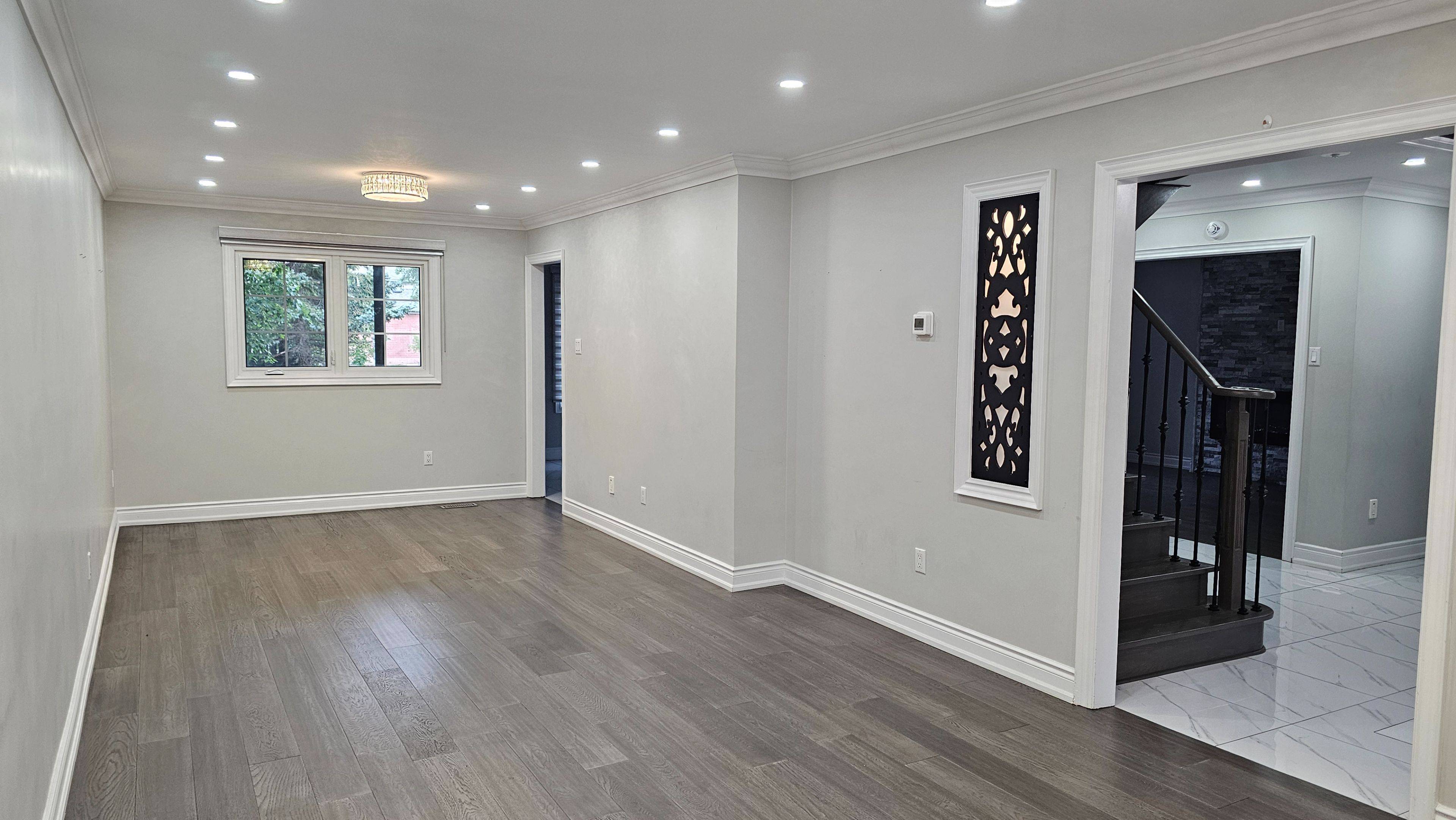 Oakville, ON L6H 4W2,387 Glenashton DR #UPPER