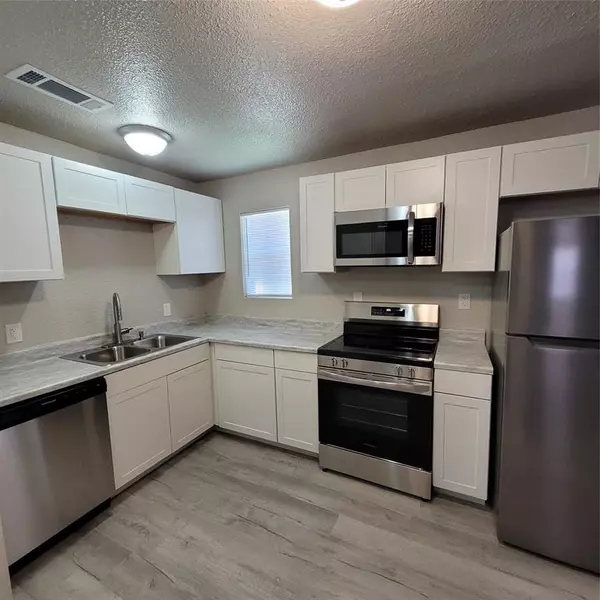Alvarado, TX 76009,209 W Purdom Avenue