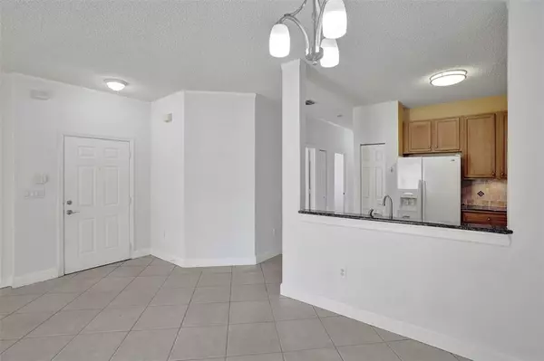 Pompano Beach, FL 33063,2938 Crestwood Ter #6106