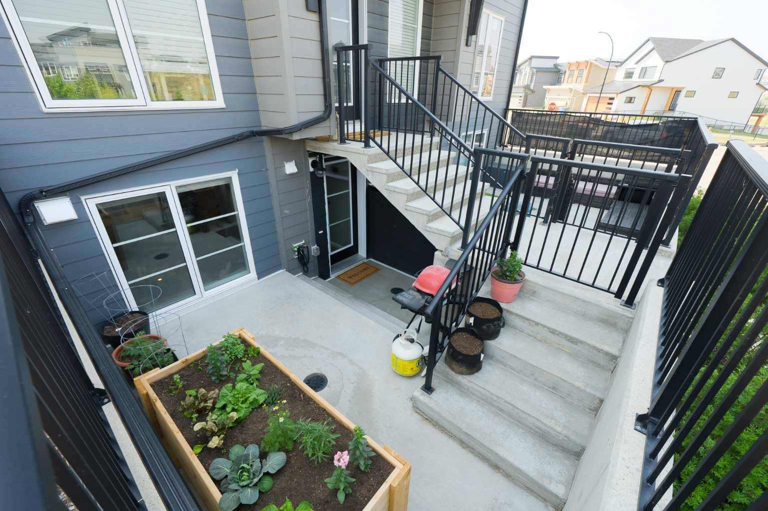 Calgary, AB T3L 0H5,260 Rowley WAY Northwest #104