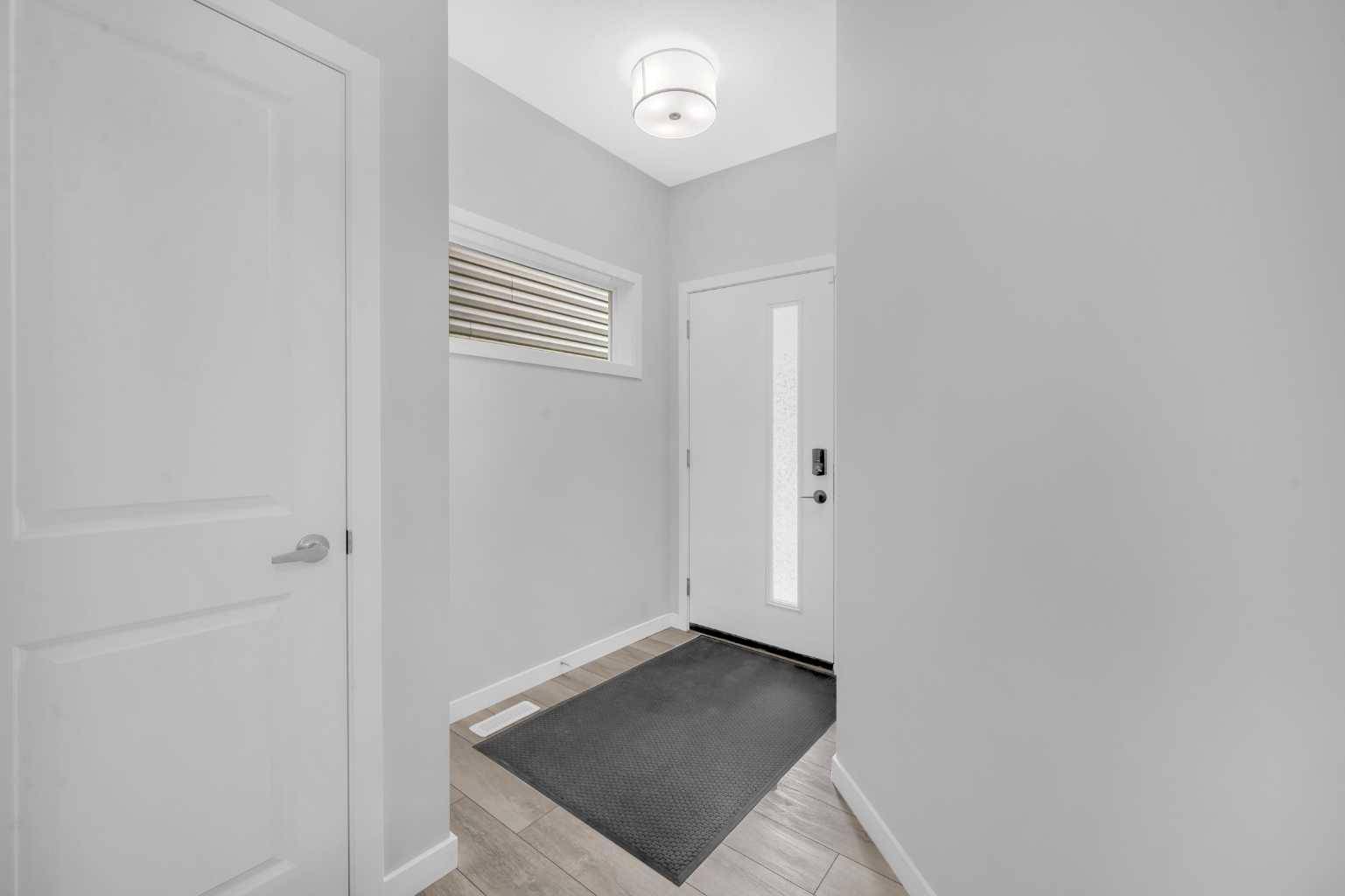 Calgary, AB T2X 5M2,154 Silver Spruce GRV Southwest