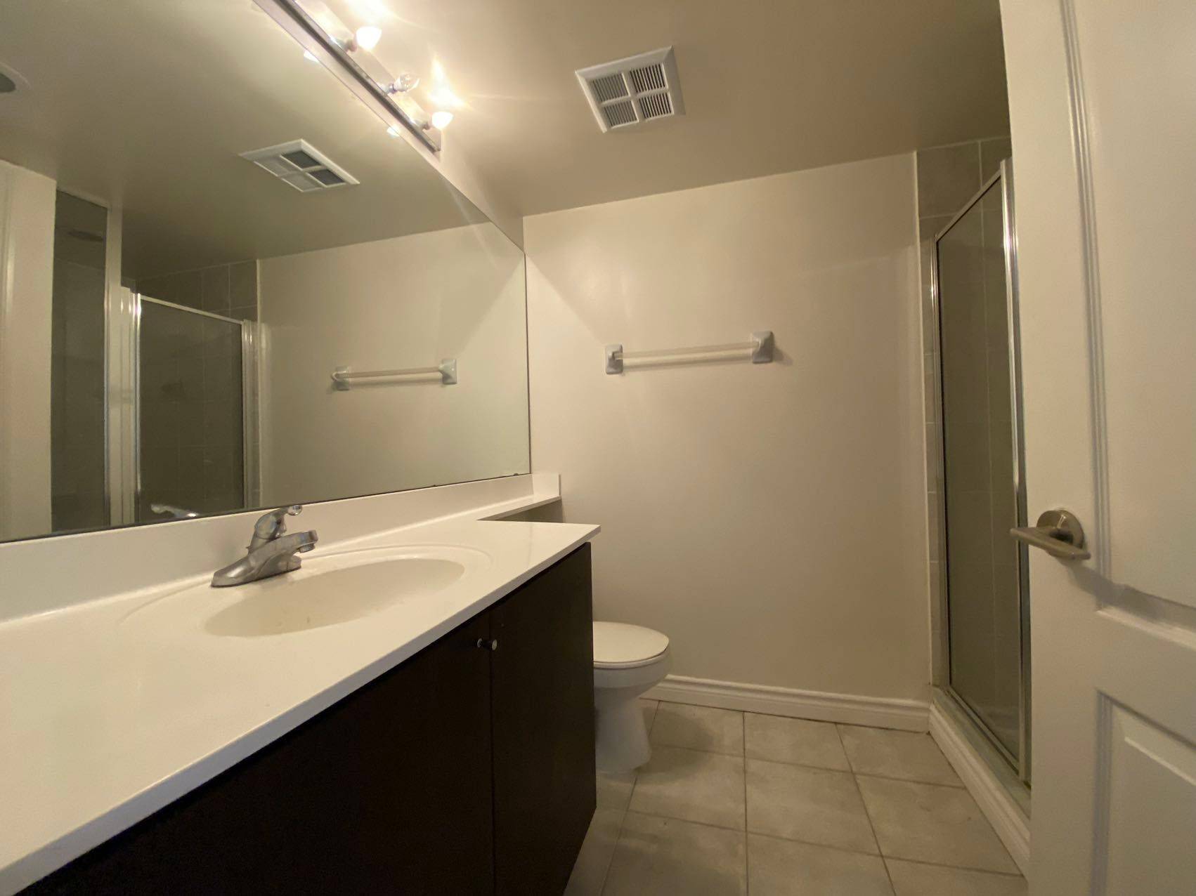 Toronto E09, ON M1P 0B2,70 Town Centre CT #2807
