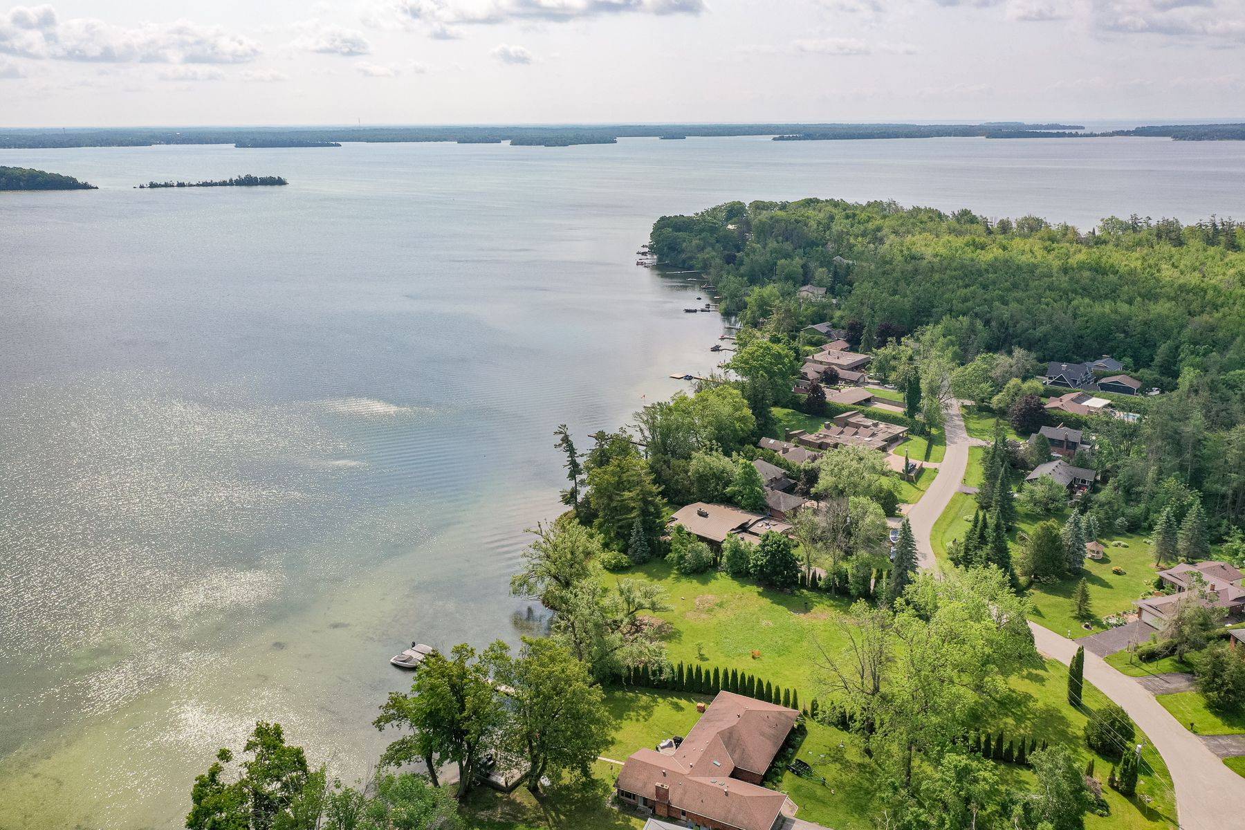 Severn, ON L3V 6H3,4249 WILSON POINT RD N