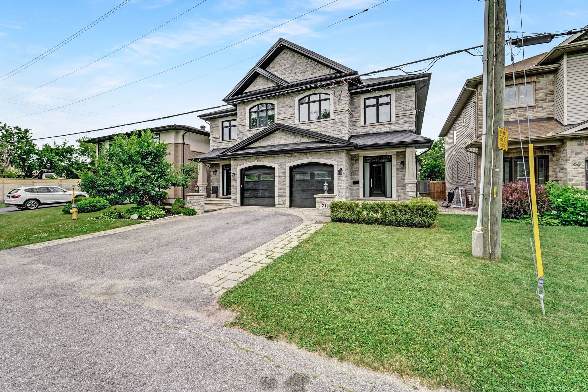 Cityview - Parkwoods Hills - Rideau Shore, ON K2E 6A1,71 ELEANOR DR