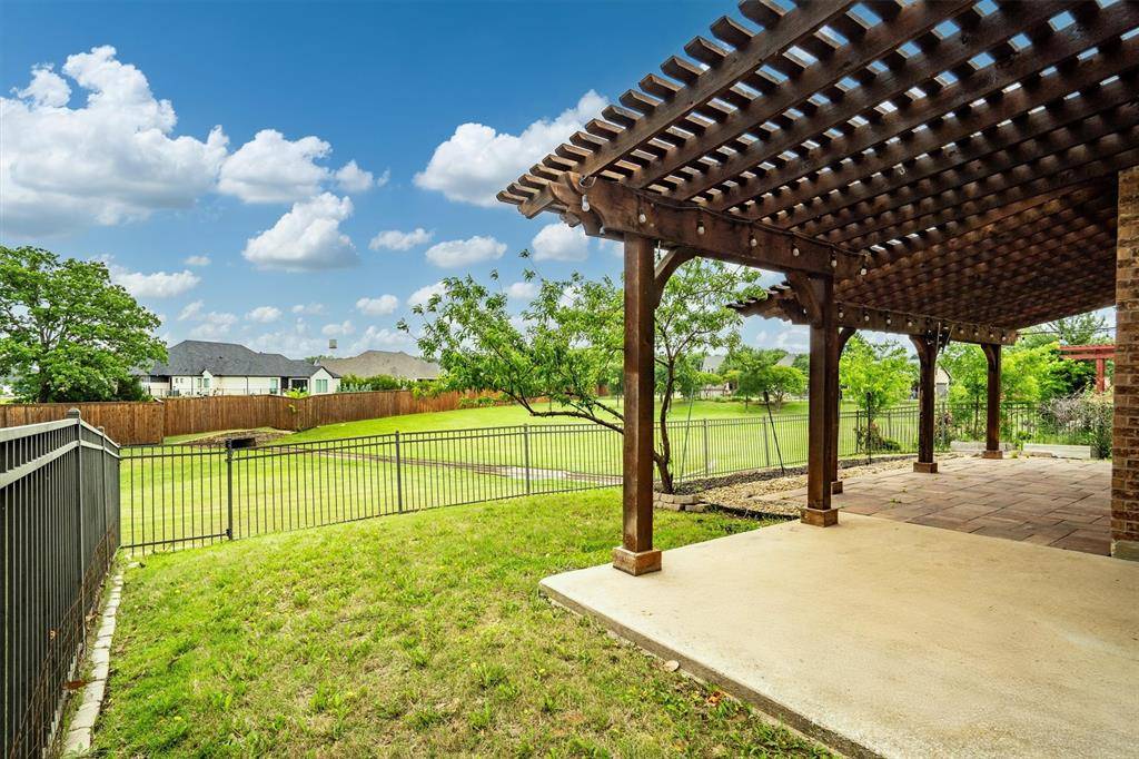 Lantana, TX 76226,1390 Bonham Parkway