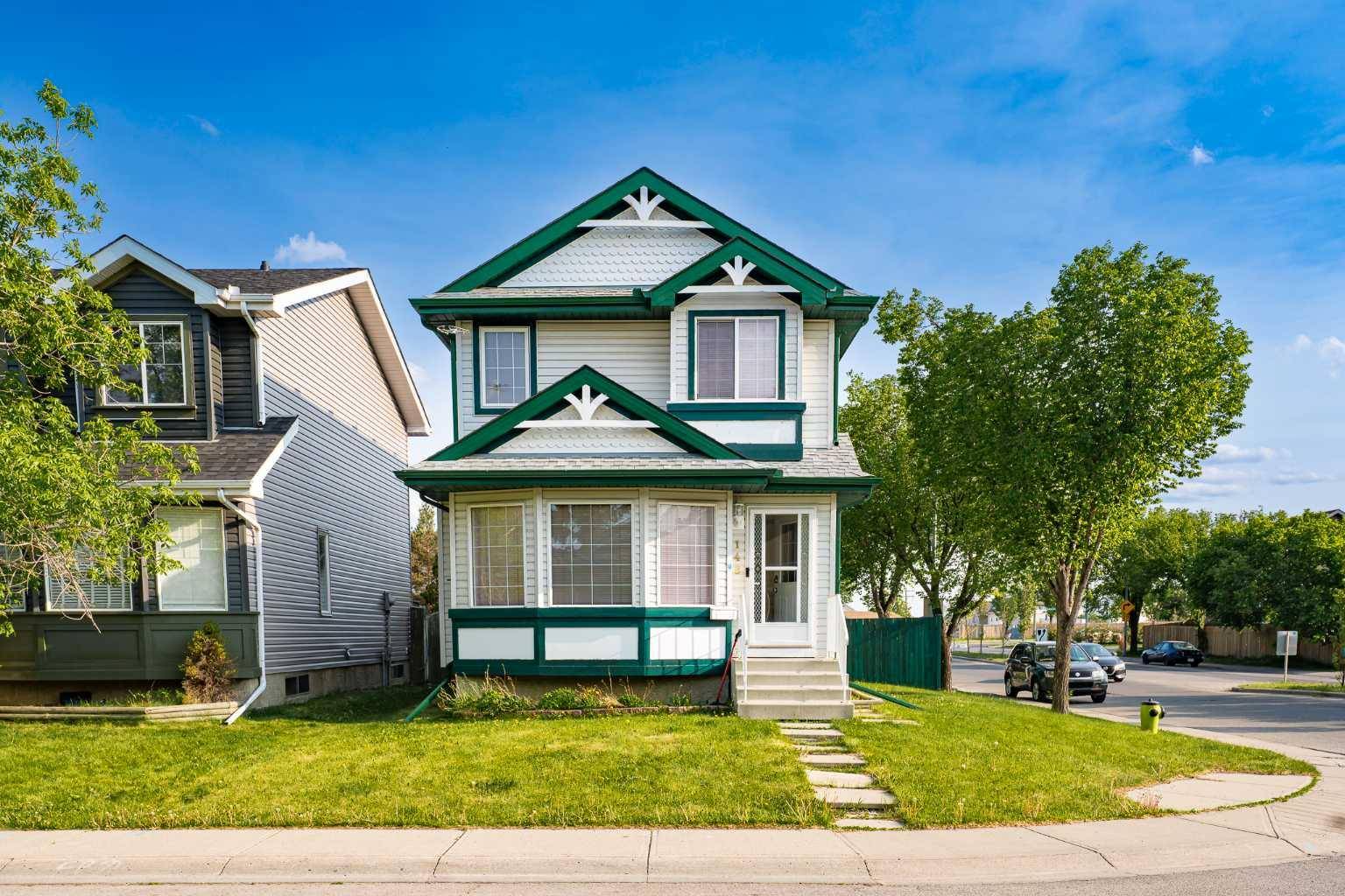 148 Tarington PARK Northeast, Calgary, AB T3J 3V6