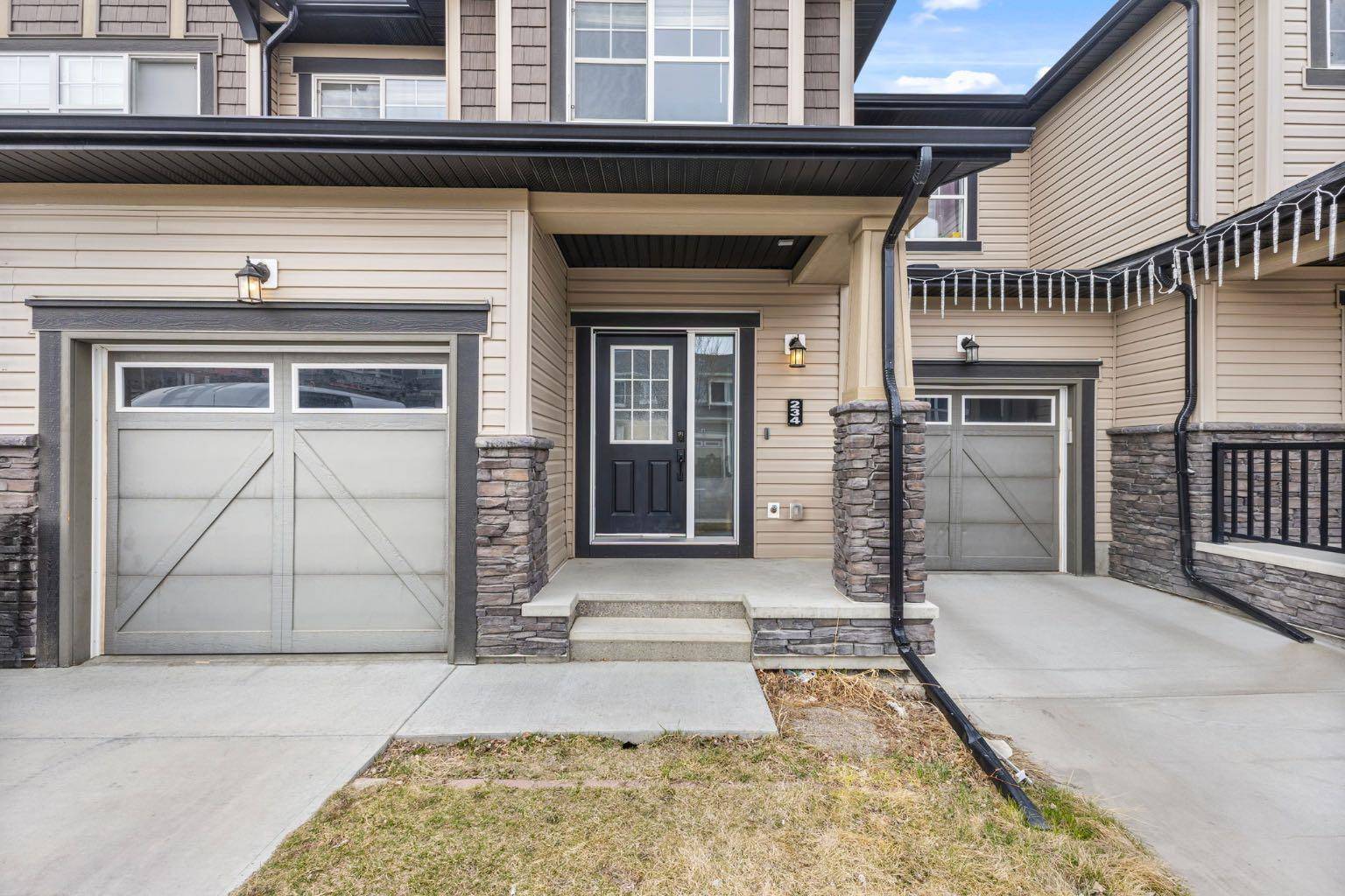 Airdrie, AB T4B 4B3,234 Hillcrest SQ
