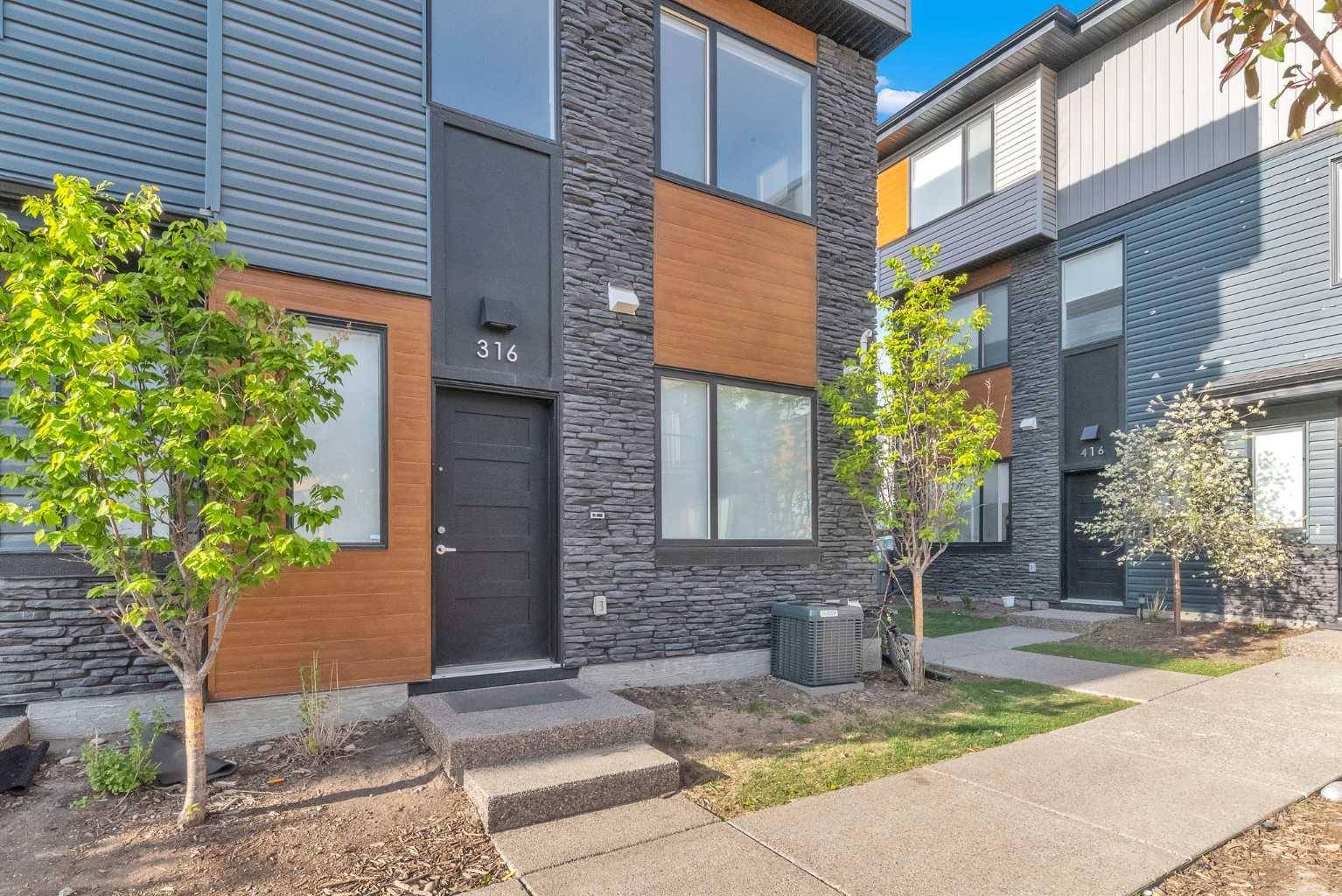 316 Corner Glen CIR Northeast, Calgary, AB T3N 2E1