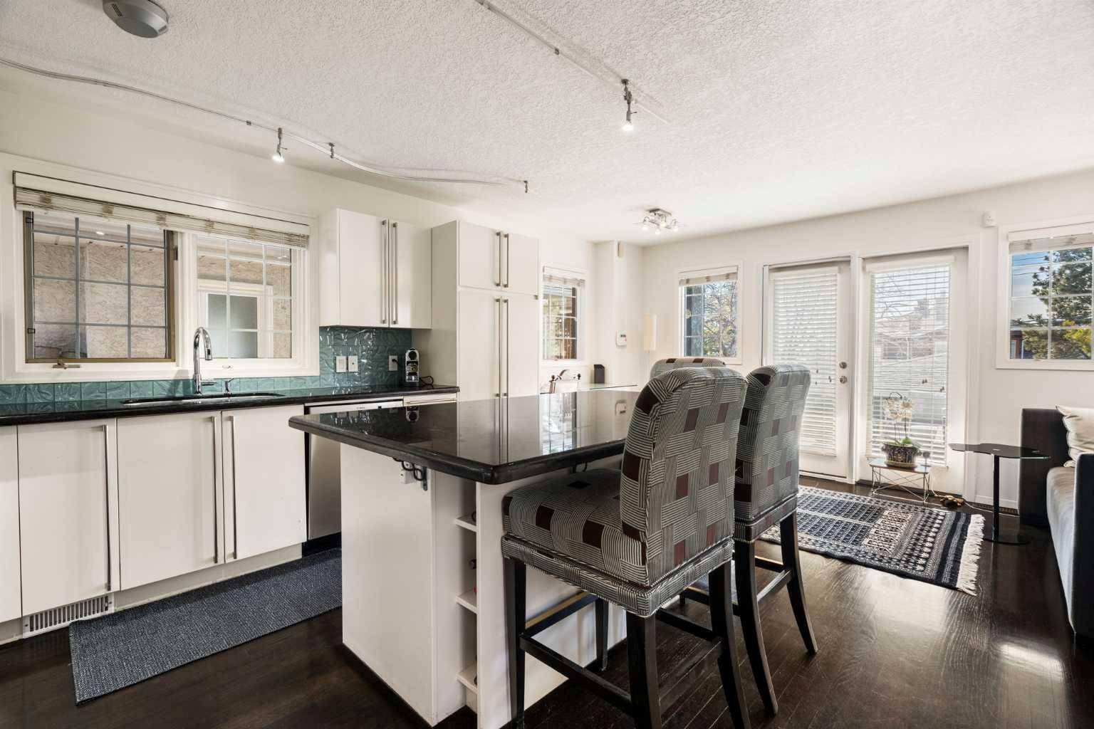 Calgary, AB T2T1N2,1903 29 AVE Southwest