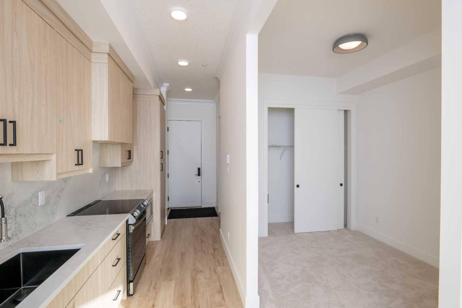 330 Dieppe DR Southwest #117, Calgary, AB T3E2L4