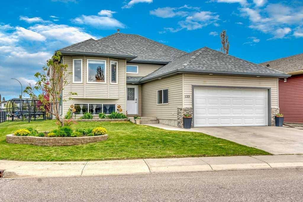 135 Hillcrest BLVD, Strathmore, AB T1P 0A3