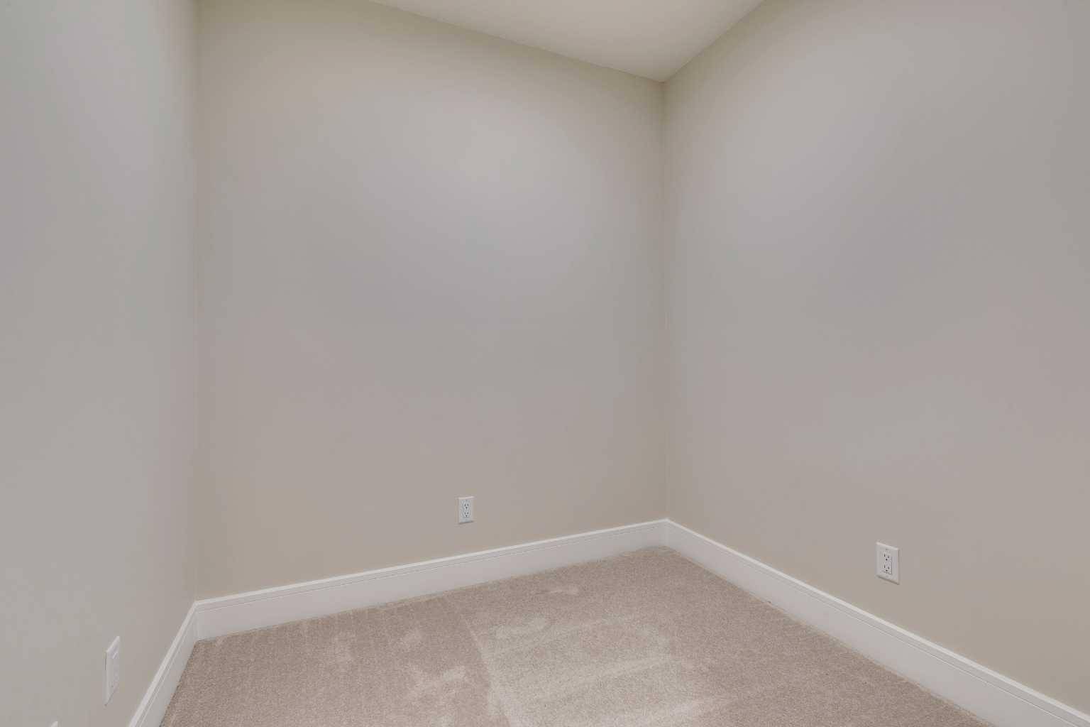 Calgary, AB T3E2L4,330 Dieppe DR SW #115