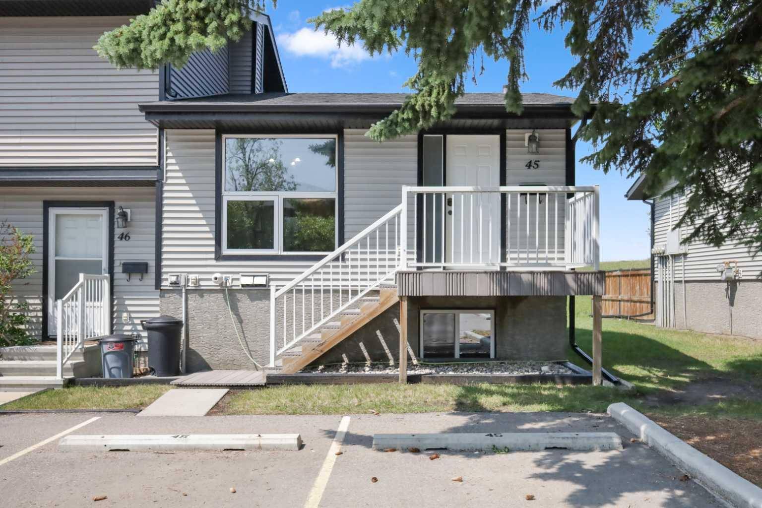 51 Big Hill WAY Southeast #45, Airdrie, AB T4A 1L9