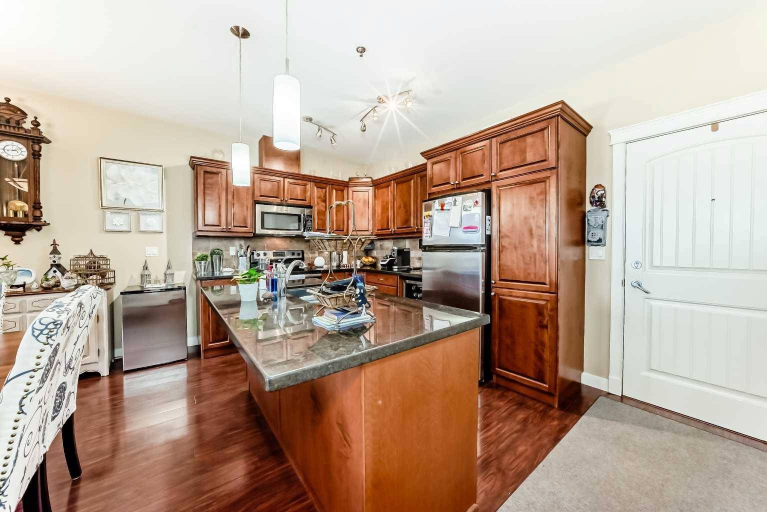 Sylvan Lake, AB T4S0G7,4707 50 ST #309