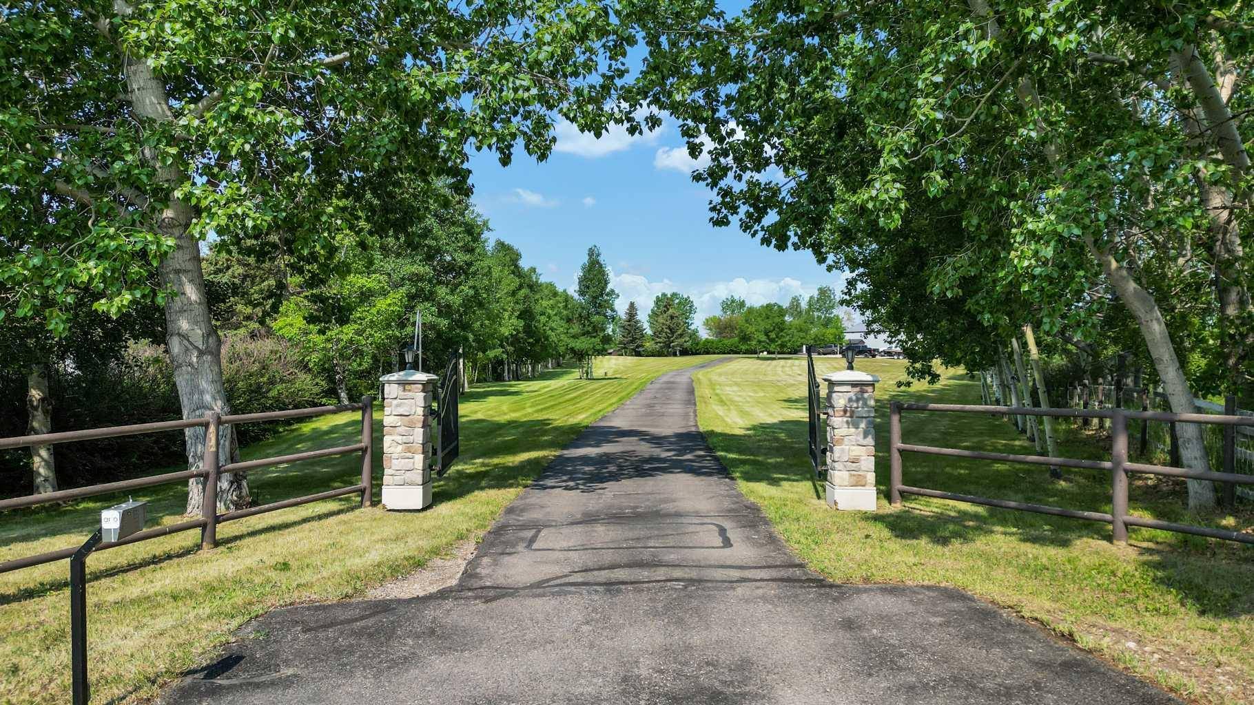 11 Butte Valley Bay, Rural Rocky View County, AB T4A 0N2