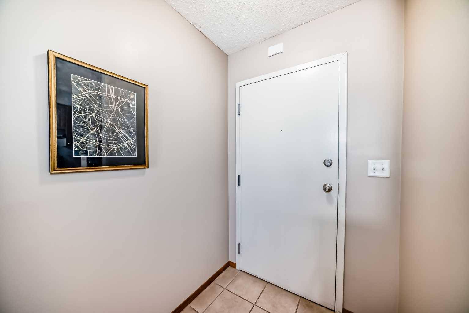 Calgary, AB T3J 0K9,92 Saddletree CT NE #201