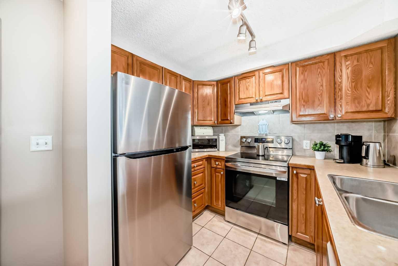 Calgary, AB T3J 0K9,92 Saddletree CT NE #201