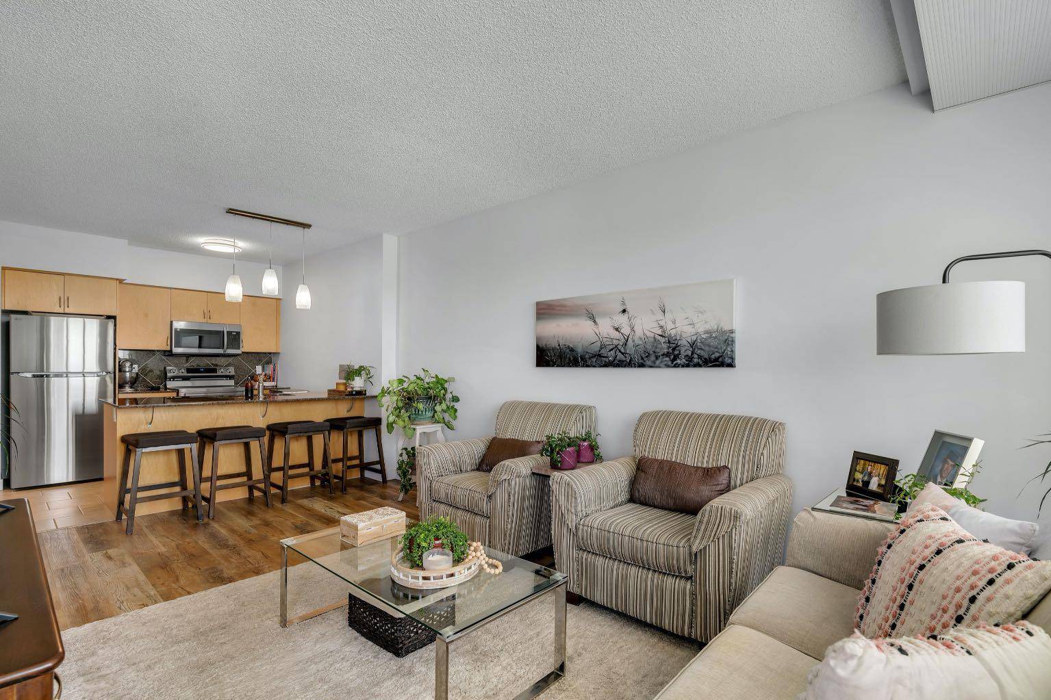 8880 Horton RD SW #606, Calgary, AB T2V 2W3
