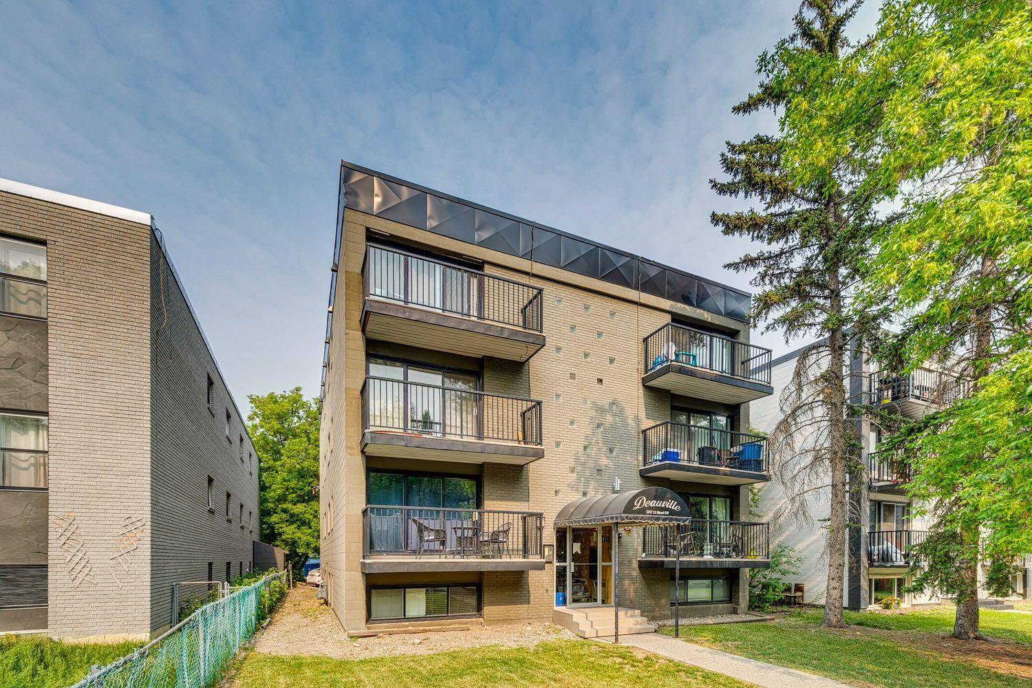 1717 12 ST SW #203, Calgary, AB T2T 3N1