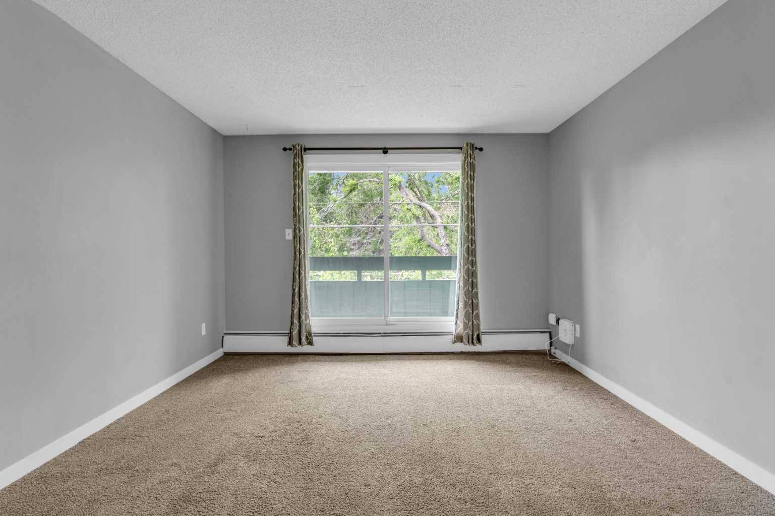 Calgary, AB T2W2T6,315 Southampton DR SW #9203