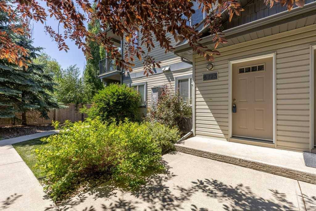 125 Silkstone RD West #6, Lethbridge, AB T1J 3A8