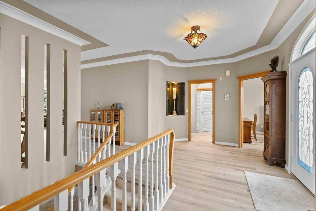 Calgary, AB T3B 5S5,10987 Valley Springs RD NW
