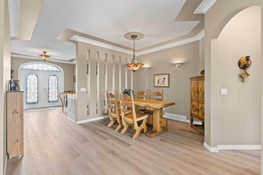 Calgary, AB T3B 5S5,10987 Valley Springs RD NW