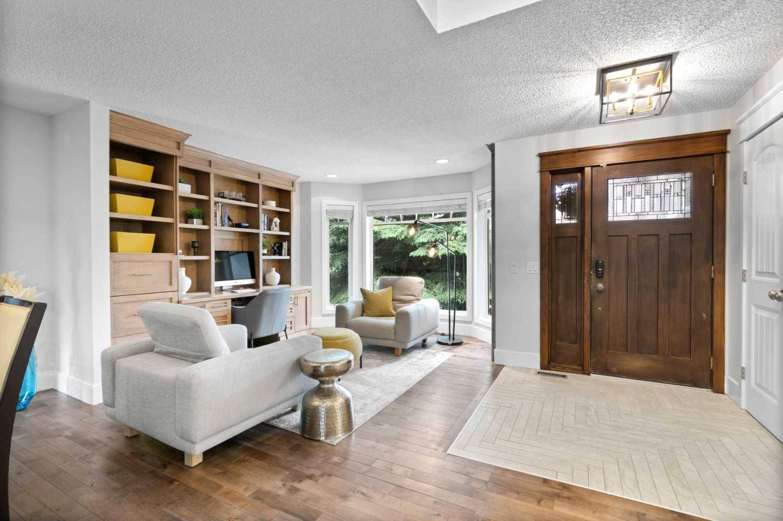 Calgary, AB T3H 2P1,19 Signal Ridge PL SW