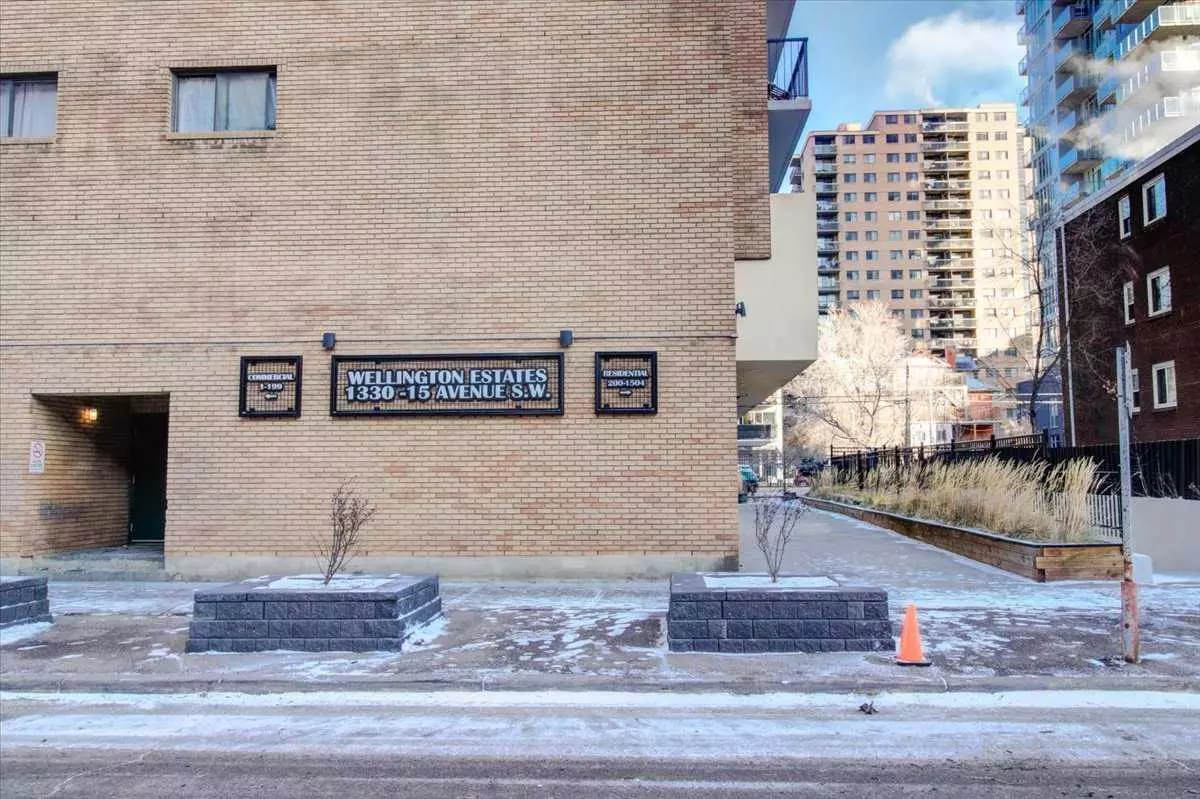 Calgary, AB T3C3N7,1330 15 AVE Southwest #901