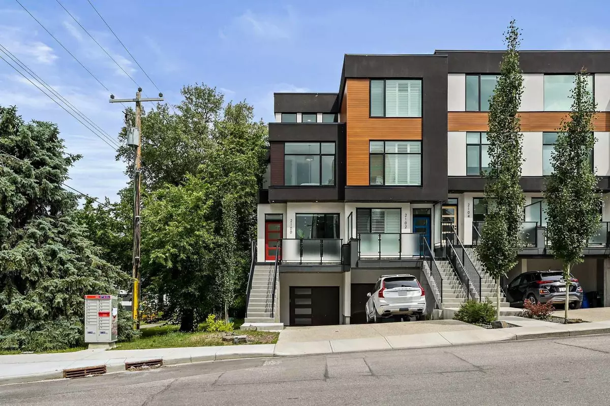 Calgary, AB T2T 4R8,2100 17A ST Southwest