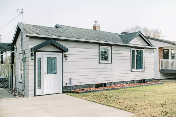 5908 50A AVE,  Stettler,  AB T0C 2L2