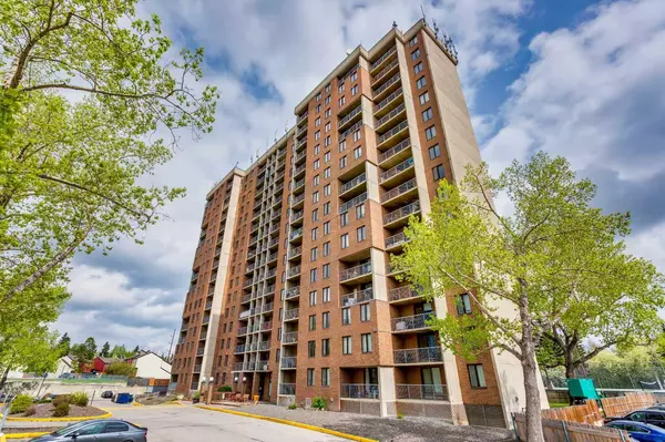 Calgary, AB T3A 2E6,4944 Dalton DR NW #205