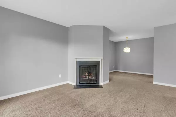 Calgary, AB T2W2T6,315 Southampton DR Southwest #9203