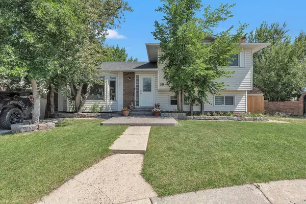 39 Templeridge Bay Northeast, Calgary, AB T1Y 4E3